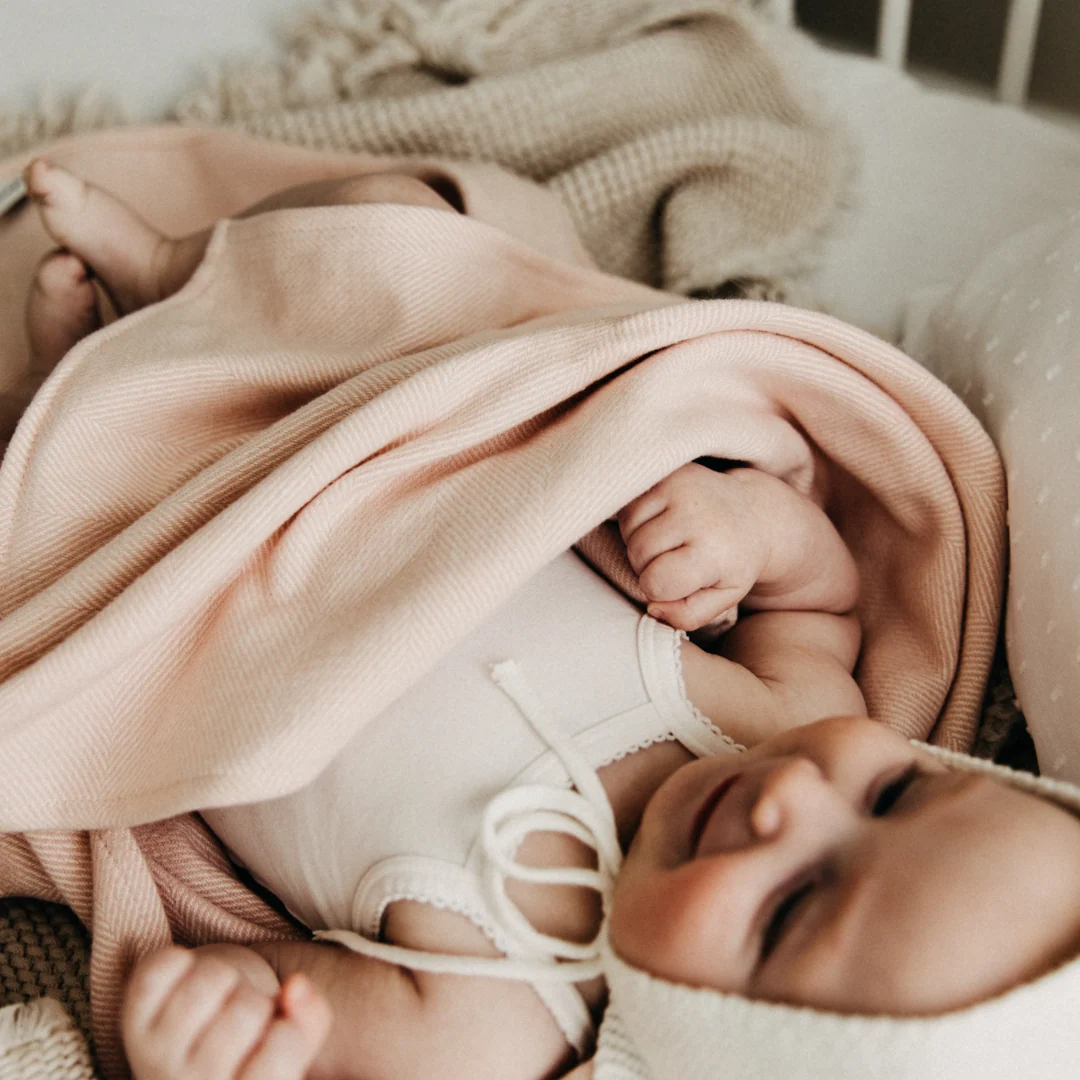 DH Chevron Rose Bebe Blanket - Image 3