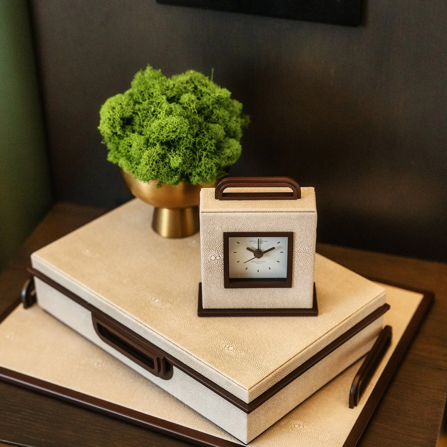 DH Gold Pedestal Mini Moss - Image 2