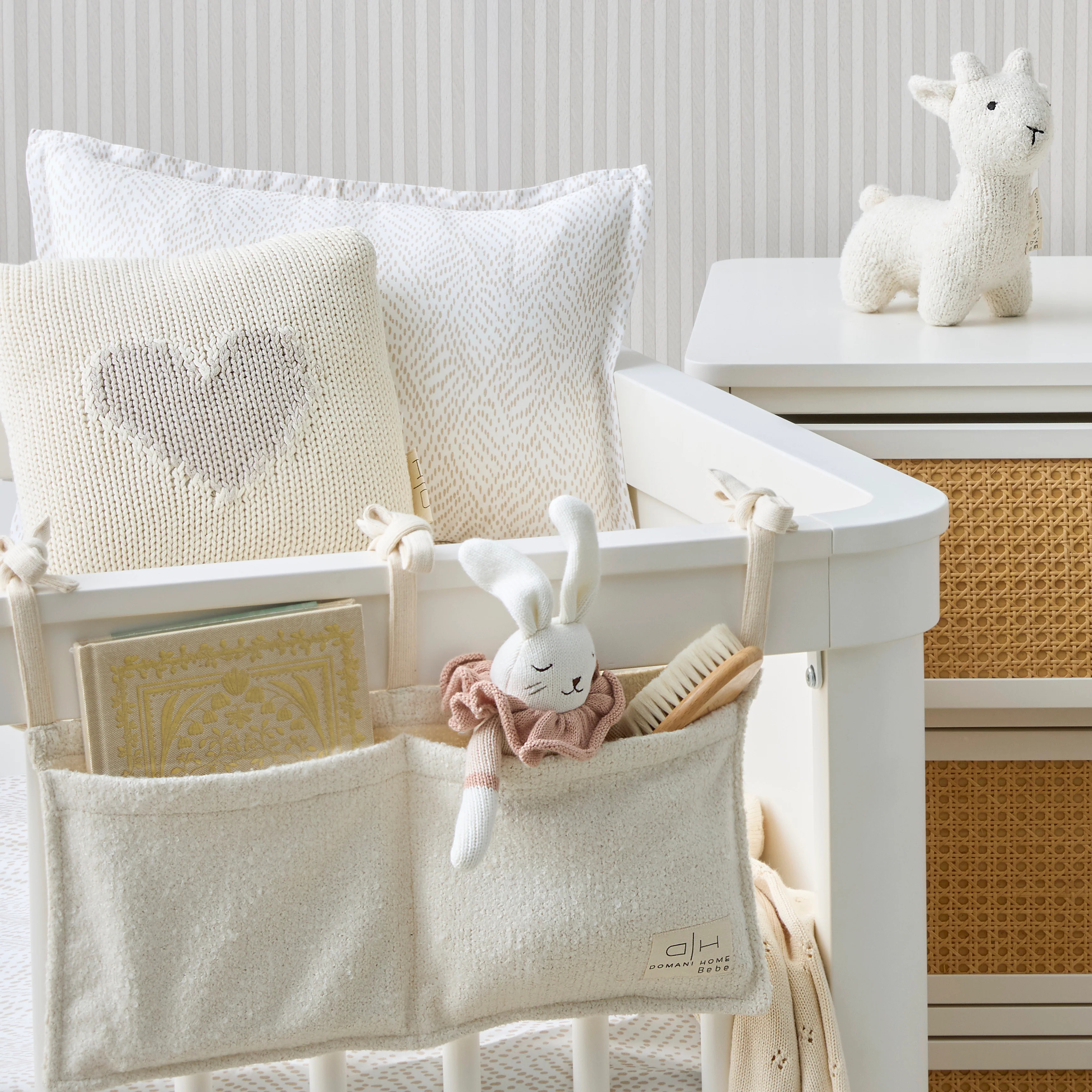 DH Mini Toss Grey Heart Cushion - Image 2