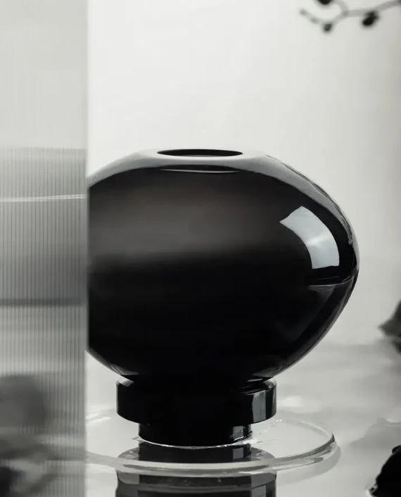 Innovative Design Ball Vase - Image 2