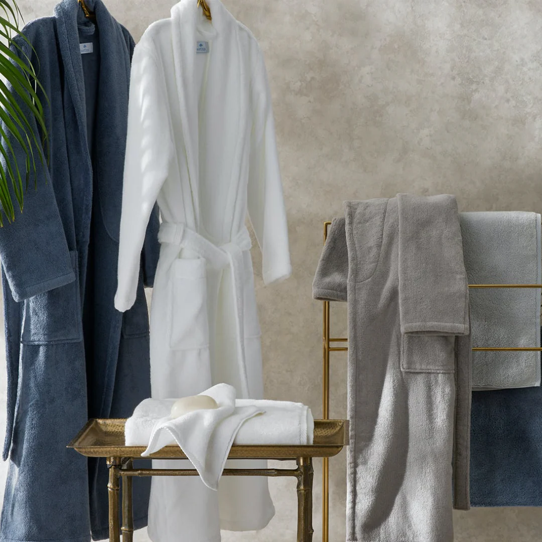 Matouk Milagro Bathrobe - Image 4