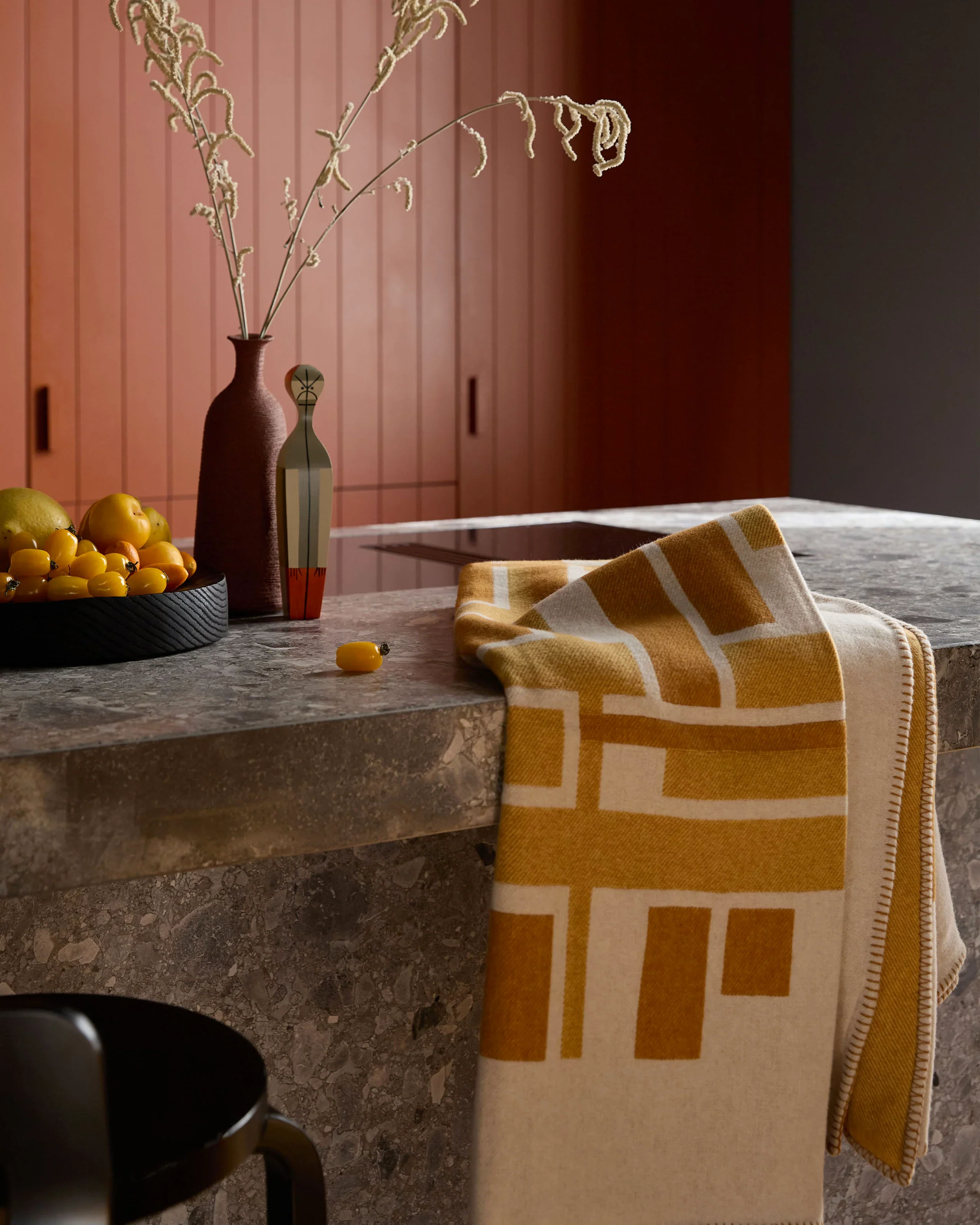 Metropolis Throw - Image 4