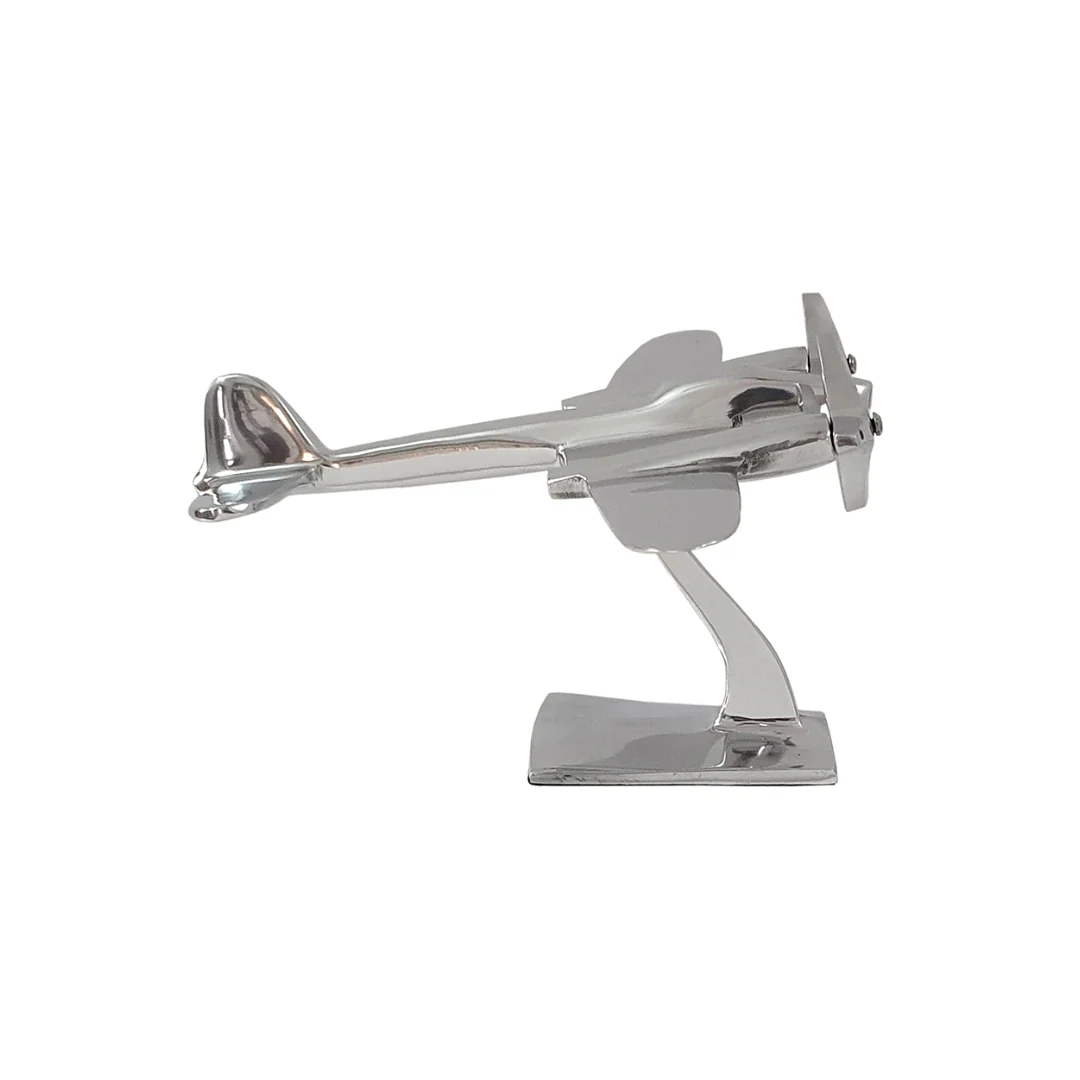Plane Statuary - Image 4