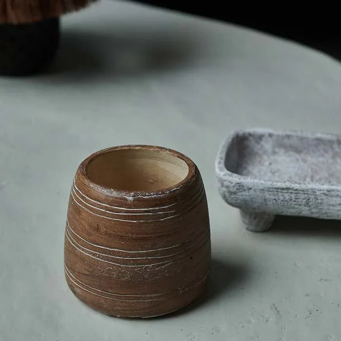 Totana Vase - Image 3